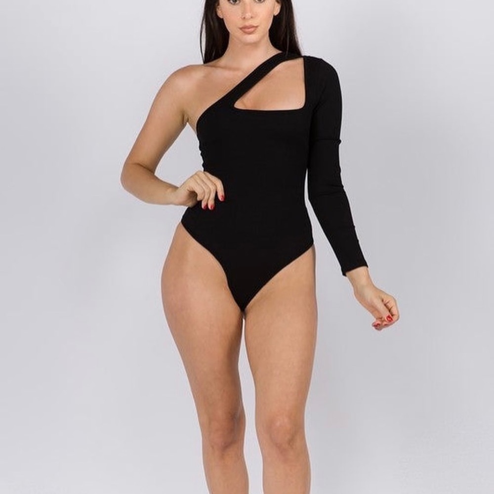 Asymmetrical rib one shoulder bodysuit
